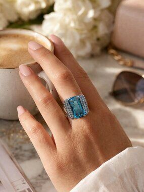 Vintage Silver Blue Emerald-cut Stone & Rhinestone Accents Cocktail Ring
